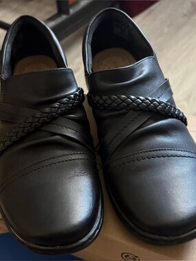 Clark’s Women Black Braided Slip-On Shoes